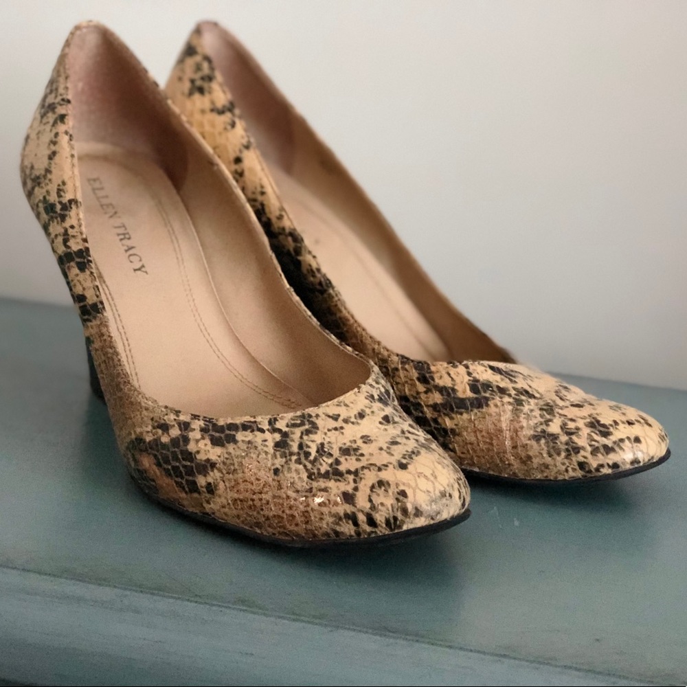 Ellen Tracy snake skin wedges